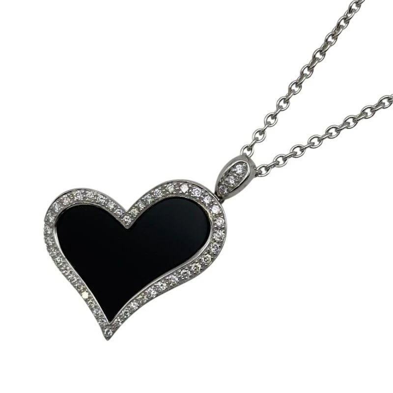 PIAGET LIMELIGHT NECKLACE WHITE GOLD 750: Piaget Limelight Necklace White Gold 750 Brand: Piaget Type/Style: Necklace Material: K18 WG, Main Stone Onyx Color: WG Size: Size Height: approx. 27.7mm Width: approx. 20.9mm Chain length: approx. 42