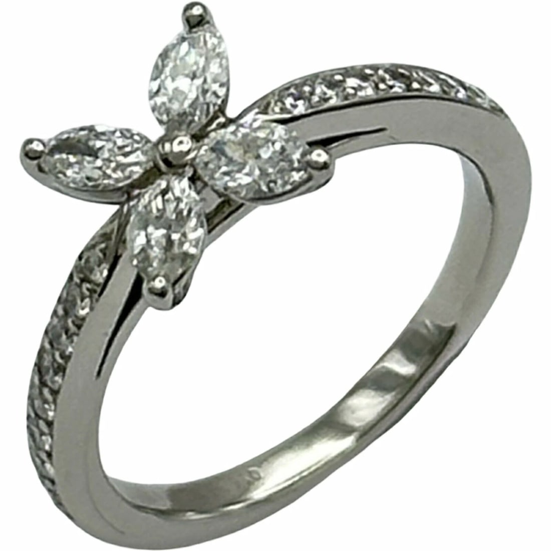 TIFFANY & CO. VICTORIA RING PLATINUM PT950 DIAMOND JEWELRY: Tiffany & Co. Victoria Ring Platinum Pt950 Diamond Jewelry Brand: Tiffany & Co. Type/Style: Ring Material: Pt950 Color: PT Size: 4.5 US Accessories: None Accessories Notice: When purchasin