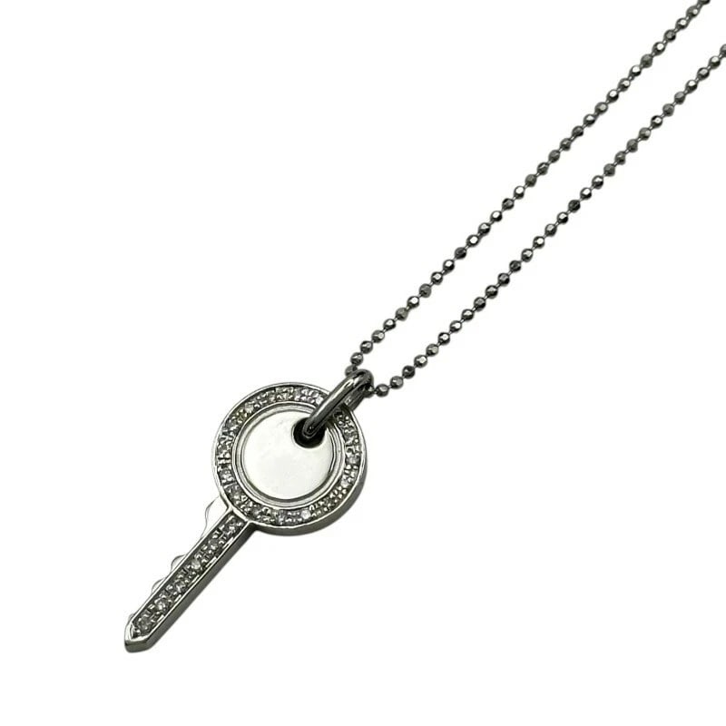 VENDOME AOYAMA NECKLACE WHITE GOLD: Vendome Aoyama Necklace White Gold Brand: Vendome Aoyama Type/Style: Necklace Material: 18K WG Color: WG Size: Size Height: approx. 23.6mm Width: approx. 11.0mm Total length: approx. 45.5cm Access