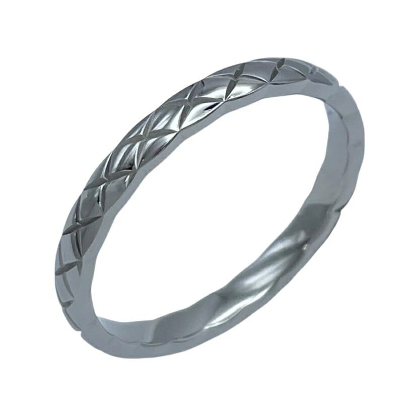 CHANEL COCO CRUSH RING SMALL PLATINUM PT950 JEWELRY: Chanel Coco Crush Ring Small Platinum Pt950 Jewelry Brand: Chanel Type/Style: Ring Material: Pt950 Color: PT Size: 10 US Accessories: None Accessories Notice: When purchasing pre-owned goo