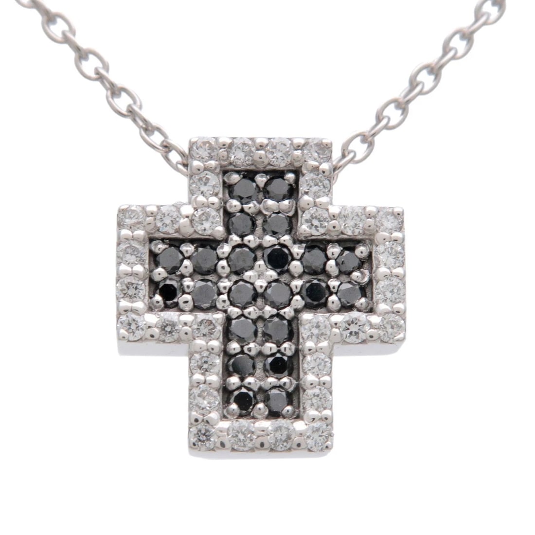 PONTE VECCHIO CROSS DIAMOND NECKLACE: Ponte Vecchio Cross Diamond Necklace Brand: Ponte Vecchio Type/Style: Necklace Material: 18K WG Color: WG Size: Size: [Top] W10.2 ? H11.3 ? D3.3mm [Chain Length (Neck Circumference)] 36-40cm Acces