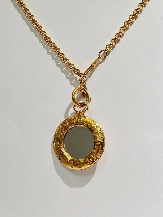 CHANEL COCO MARK NECKLACE MIRROR GOLD PLATED: CHANEL Coco mark necklace mirror gold plated Brand: CHANEL Type/Style: Necklace Material: Plating, Color: gold Size: about 4.6x4.6cm, chain 80 Accessories: None Accessories Notice: When pu