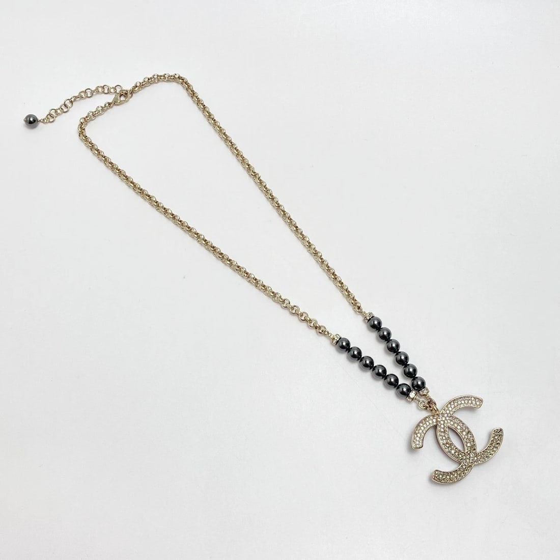 CHANEL NECKLACE COCO MARK RHINESTONE PEARL CHAMPAGNE GOLD/BLACK: CHANEL Necklace Coco Mark Rhinestone Pearl Champagne Gold/Black Brand: CHANEL Type/Style: Necklace Material: Metal, Color: Champagne Gold/Black Size: Total Length] Approx. 68cm [Size] Approx. (Top) 40