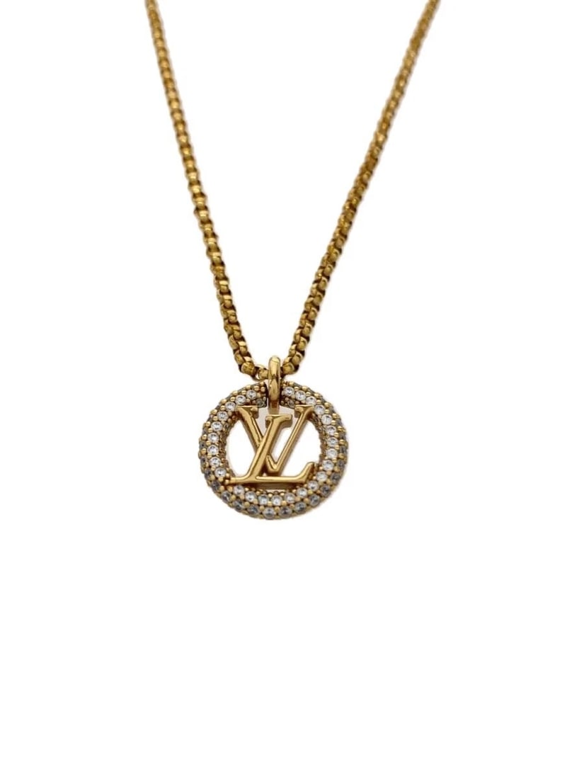 LOUIS VUITTON NECKLACE RHINESTONE GOLD CHAIN: LOUIS VUITTON Necklace Rhinestone Gold Chain Brand: Louis Vuitton Type/Style: Pendant Material: Rhinestone, Color: gold Size: Actual Size [Necklace] Length: 40/Length: 1.5/Width: 1.5 Accessories: