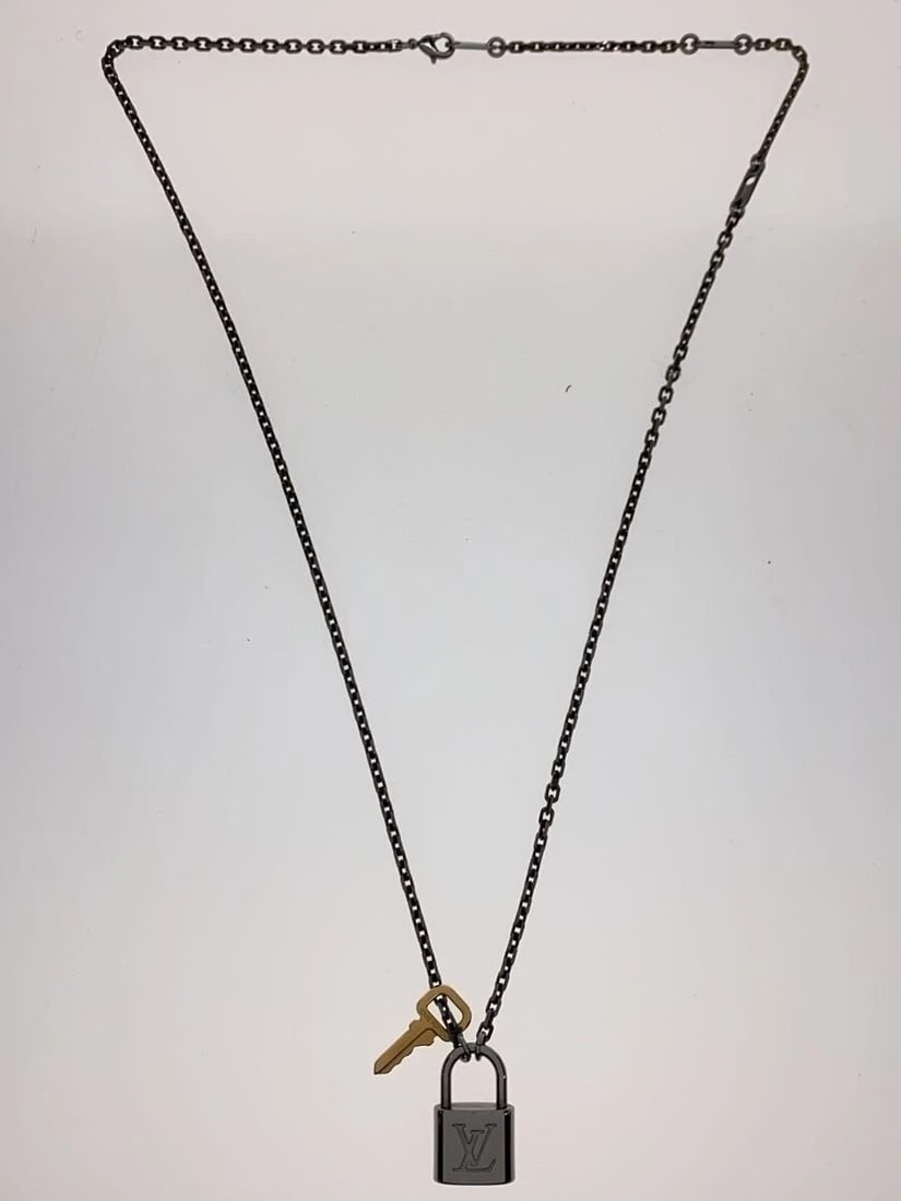 LOUIS VUITTON MEN'S NECKLACE BLACK: LOUIS VUITTON Men's Necklace Black Brand: Louis Vuitton Type/Style: Pendant Material: None, Color: Black Size: Actual Size Necklace Length: 55 / Height: 2.3 / Width: 1.3 Accessories: None Accessories