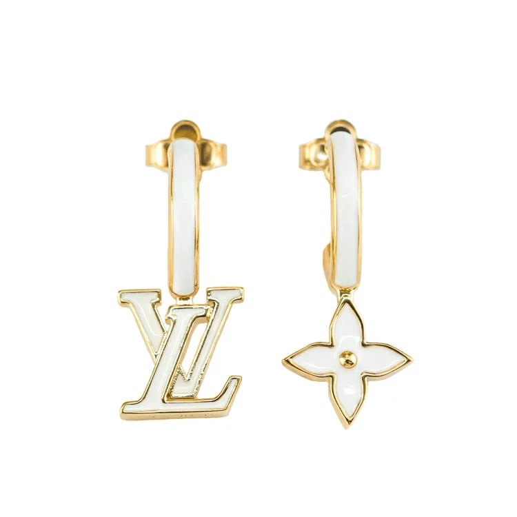 LOUIS VUITTON EARRINGS ENAMEL METAL WHITE GOLD: Louis Vuitton Earrings Enamel Metal White Gold Brand: Louis Vuitton Type/Style: Earrings Material: None, Color: White Size: Width: 12mmHeight: 26.7mm Accessories: None Accessories Notice:
