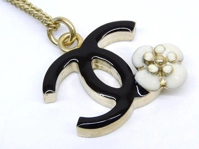 CHANEL NECKLACE FLOWER BLACK/GOLD: Chanel Necklace Flower Black/Gold Brand: Chanel Type/Style: Necklace Material: None, Color: Black x Gold Size: Coco Mark part approx. 18 x 14 mm, Necklace: approx. 42 cm Accessories: None Accessories