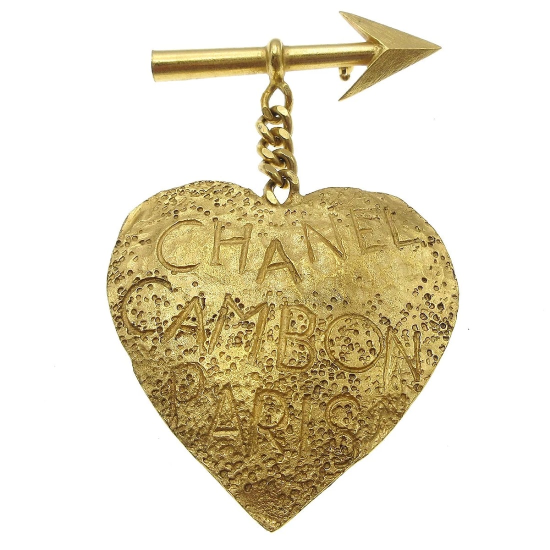 CHANEL GOLD HEART AND ARROW BROOCH: Chanel Gold Heart And Arrow Brooch Brand: Chanel Type/Style: Brooch Material: Gold Plated Color: gold Size: W 5.6 x H 8.0 cm Accessories: None Accessories Notice: When purchasing pre-owned goods,