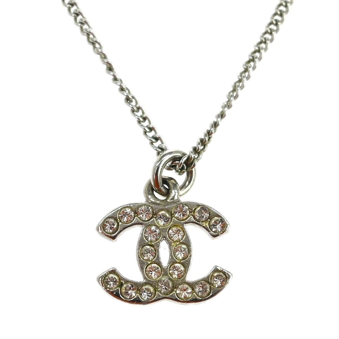CHANEL SILVER CC CHAIN NECKLACE: Chanel Silver CC Chain Necklace Brand: CHANEL Type/Style: Pendant Material: Silver Plated Color: silver Size: Chain(Overall) : 44.0 cmCharm : W 1.5 x H 1.0 cm Accessories: None Accessories