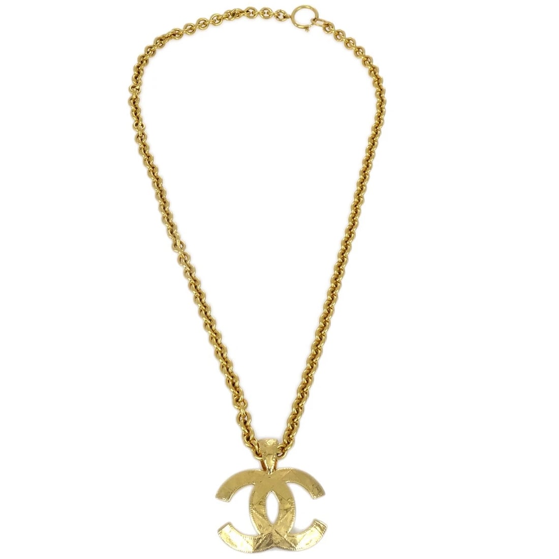CHANEL GOLD QUILTED CHARM CHAIN PENDANT NECKLACE: Chanel Gold Quilted Charm Chain Pendant Necklace Brand: CHANEL Type/Style: Pendant Material: Gold Plated Color: gold Size: Chain(Overall) : 78.0 cmTop : W 5.2 x H 5.5 cm Accessories: None