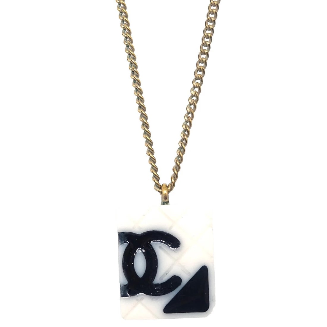 CHANEL GOLD WHITE CAMBON LIGNE CHAIN NECKLACE PENDANT: Chanel Gold White Cambon Ligne Chain Necklace Pendant Brand: CHANEL Type/Style: Pendant Material: Gold Plated Color: gold + white Size: Chain(Overall) : 42.0 cmCharm(Padlock) : W 1.5 ? H 1.8 cm Ac
