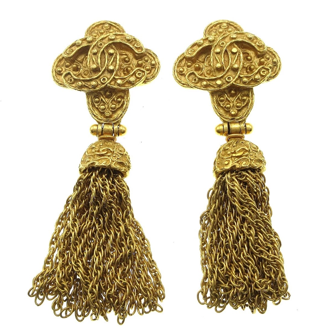 CHANEL GOLD FRINGE DANGLE EARRINGS CLIP-ON: Chanel Gold Fringe Dangle Earrings Clip-On Brand: Chanel Type/Style: Earrings Material: Gold Plated Color: gold Size: W 2.8 x H 7.6 cm Accessories: None Accessories Notice: When purchasing