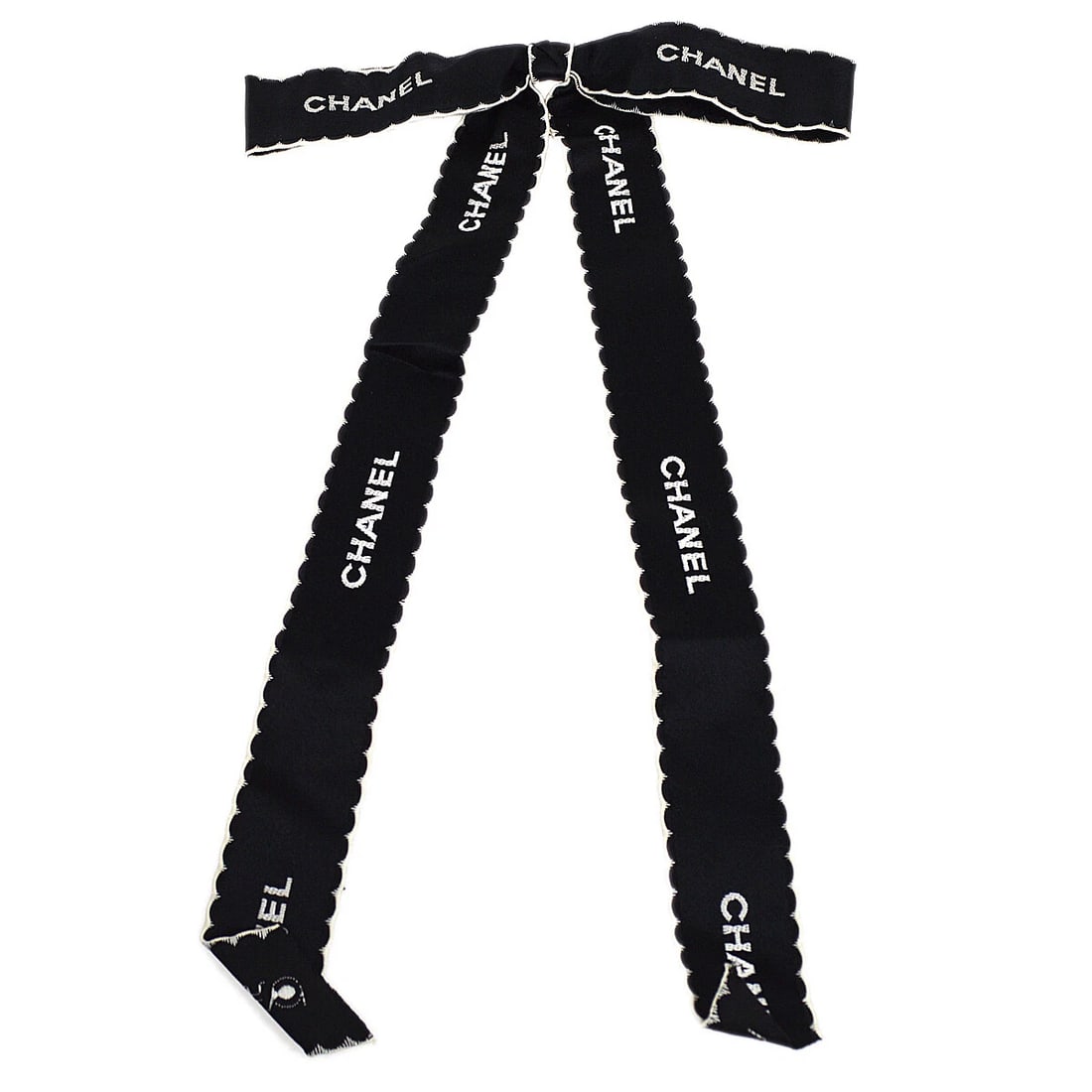 CHANEL BOW BROOCH PIN BLACK SATIN: Chanel Bow Brooch Pin Black Satin Brand: CHANEL Type/Style: Brooch Material: Satin Color: black Size: Width: 22.0 cmLength: 40.0 cm Accessories: None Accessories Notice: When purchasing pr