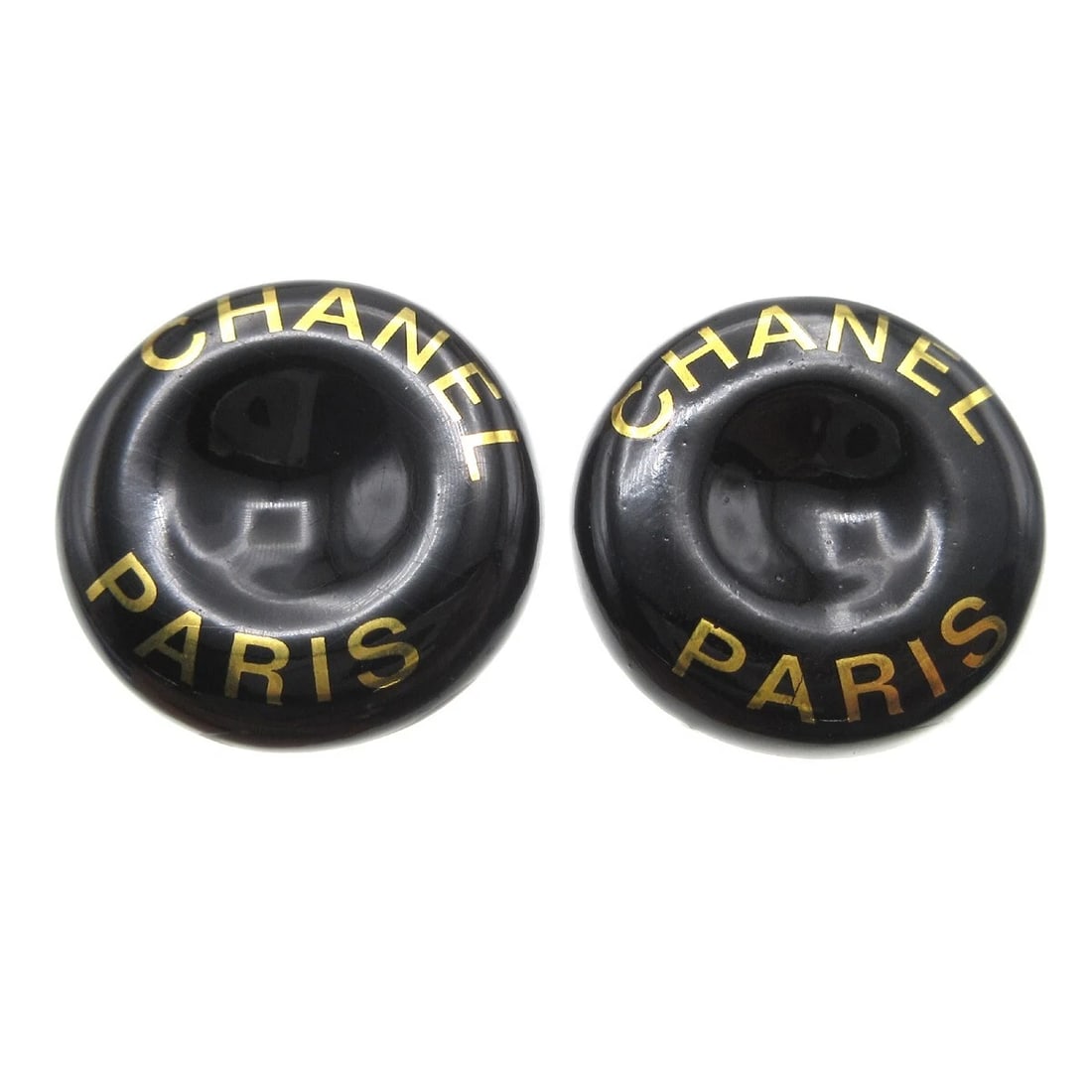CHANEL GOLD BLACK BUTTON EARRINGS CLIP-ON: Chanel Gold Black Button Earrings Clip-On Brand: CHANEL Type/Style: Earrings Material: Gold Plated Color: gold + black Size: Diameter : 2.3 cm Accessories: None Accessories Notice: When pu