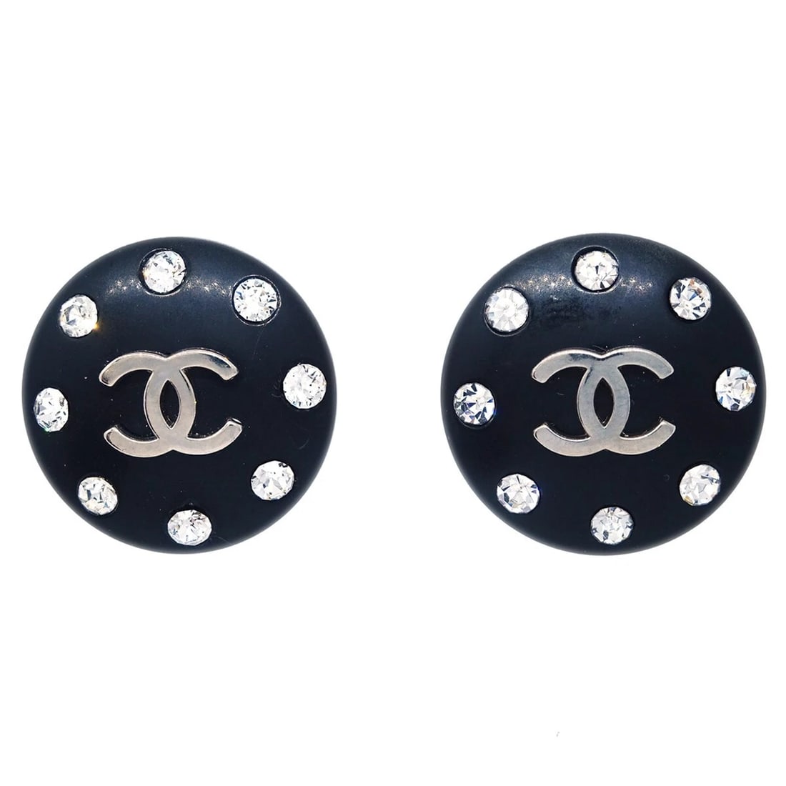 CHANEL BUTTON EARRINGS CLIP-ON RHINESTONE BLACK: Chanel Button Earrings Clip-On Rhinestone Black Brand: CHANEL Type/Style: Earrings Material: Acrylic Rhinestone Silver Plated Color: black silver Size: Diameter : 2.1 cm Accessories: None