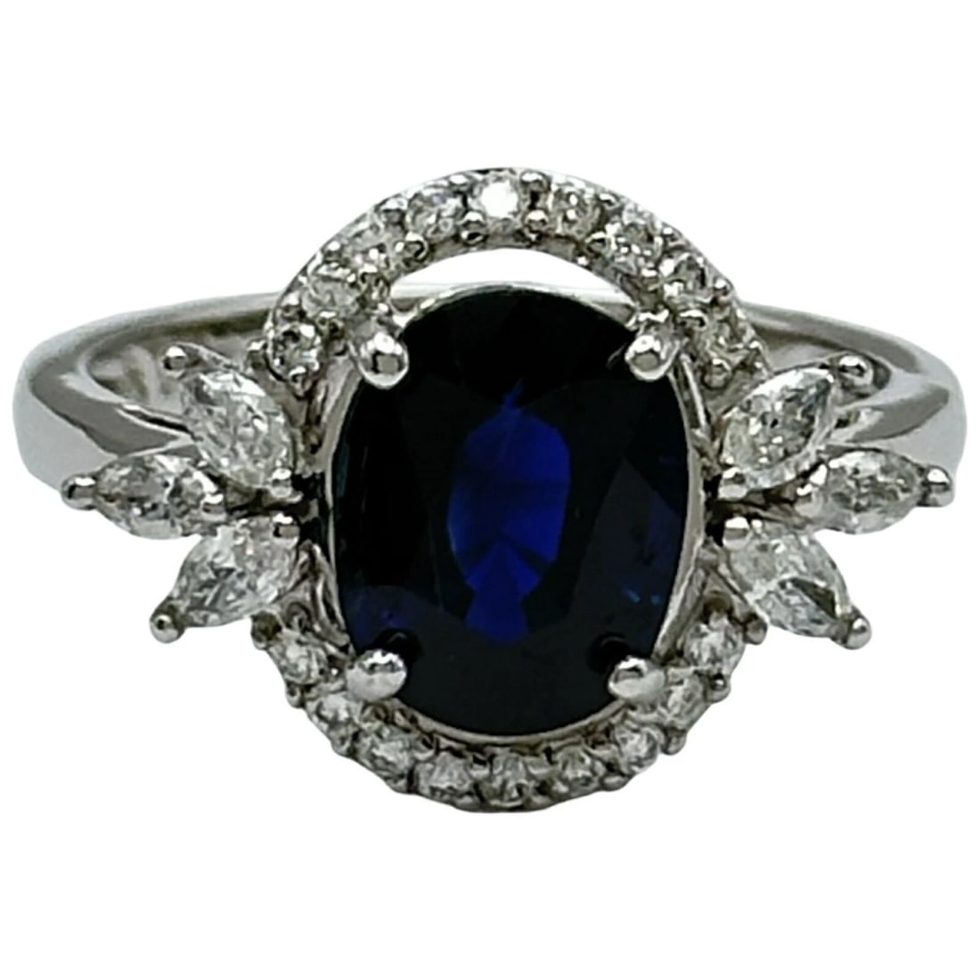 SAPPHIRE RING PLATINUM PT900 SAPPHIRE JEWELRY: Sapphire Ring Platinum Pt900 Sapphire Jewelry Brand: Unbranded Type/Style: Ring Material: Pt900, Main Stone Sapphire Color: PT Size: 6.5 US Accessories: None Accessories Notice: When purch