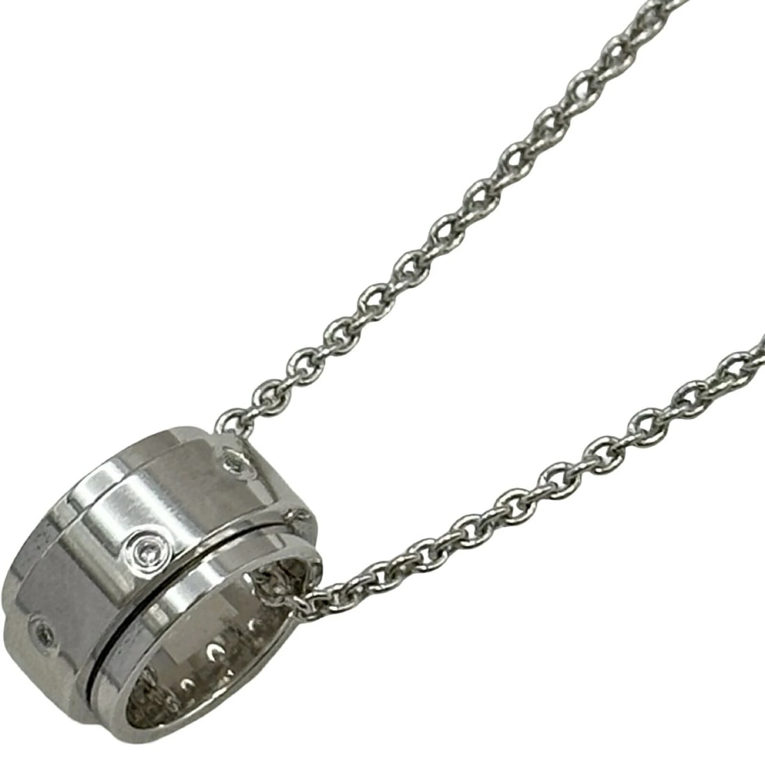 PIAGET POSSESSION NECKLACE WHITE GOLD 18K: Piaget Possession Necklace White Gold 18K Brand: Piaget Type/Style: Necklace Material: 18K WG Color: WG Size: Size Height: approx. 15.0mm Width: approx. 8.2mm Chain length: approx. 42cm Accessories: