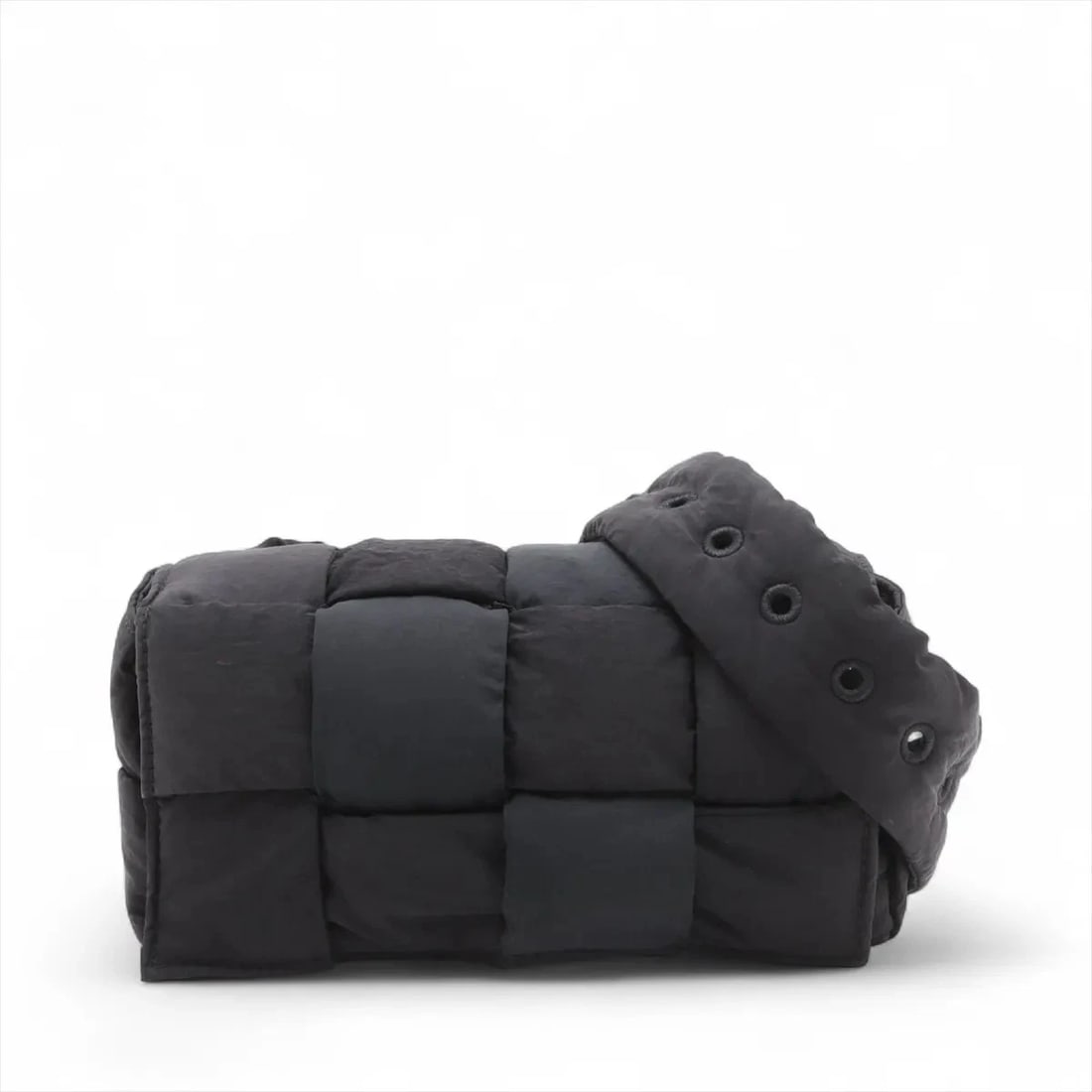 BOTTEGA VENETA MAXI INTRECCIATO PADDED CASSETTE NYLON WAIST BAG BLACK: Bottega Veneta Maxi Intrecciato padded cassette Nylon Waist Bag Black Brand: Bottega Veneta Type/Style: Waist bag/Crossbody bag Material: Nylon Color: Black Size: Height:3.3inchLength:6.9inchDepth:1.8
