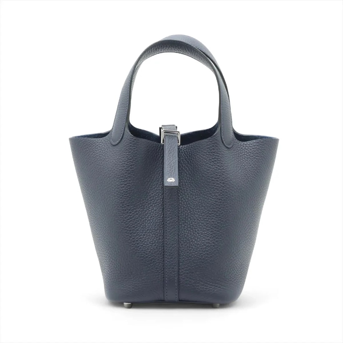 HERMES PICOTIN LOCK 18 PM TAURILLON CLEMENCE BLUE: Hermes Picotin Lock 18 PM Taurillon Clemence Blue Brand: Hermes Type/Style: Hand bag Material: Taurillon Clemence Color: Blue nuit Size: Height:7.1inchLength:7.1inchDepth:5.3inch Accessories: None