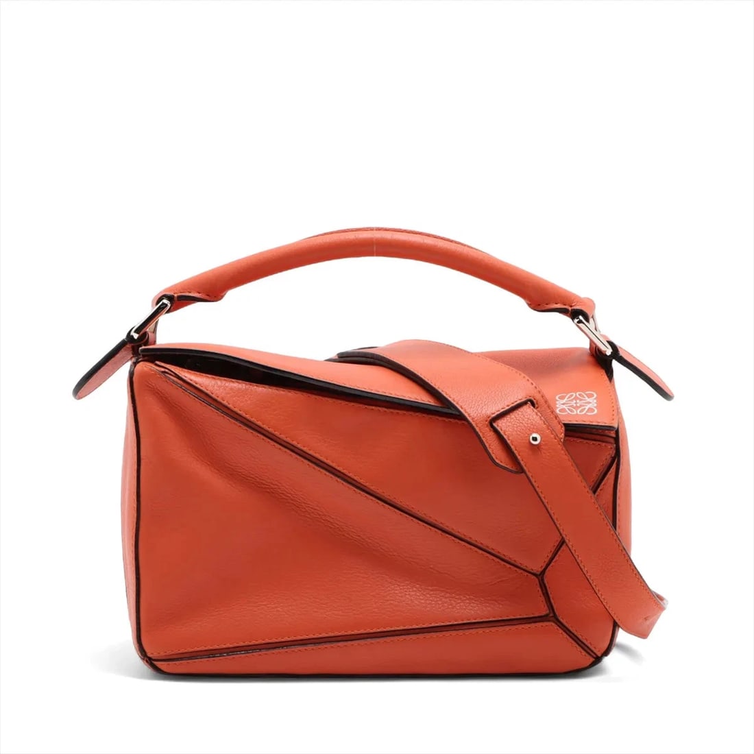 LOEWE PUZZLE BAG SMALL LEATHER 2 WAY HANDBAG ORANGE: Loewe Puzzle Bag Small Leather 2 Way Handbag Orange Brand: Loewe Type/Style: Hand bag Material: Leather Color: Orange Size: Height:6.1inchLength:9.6inchDepth:4.1inch Accessories: None Acce
