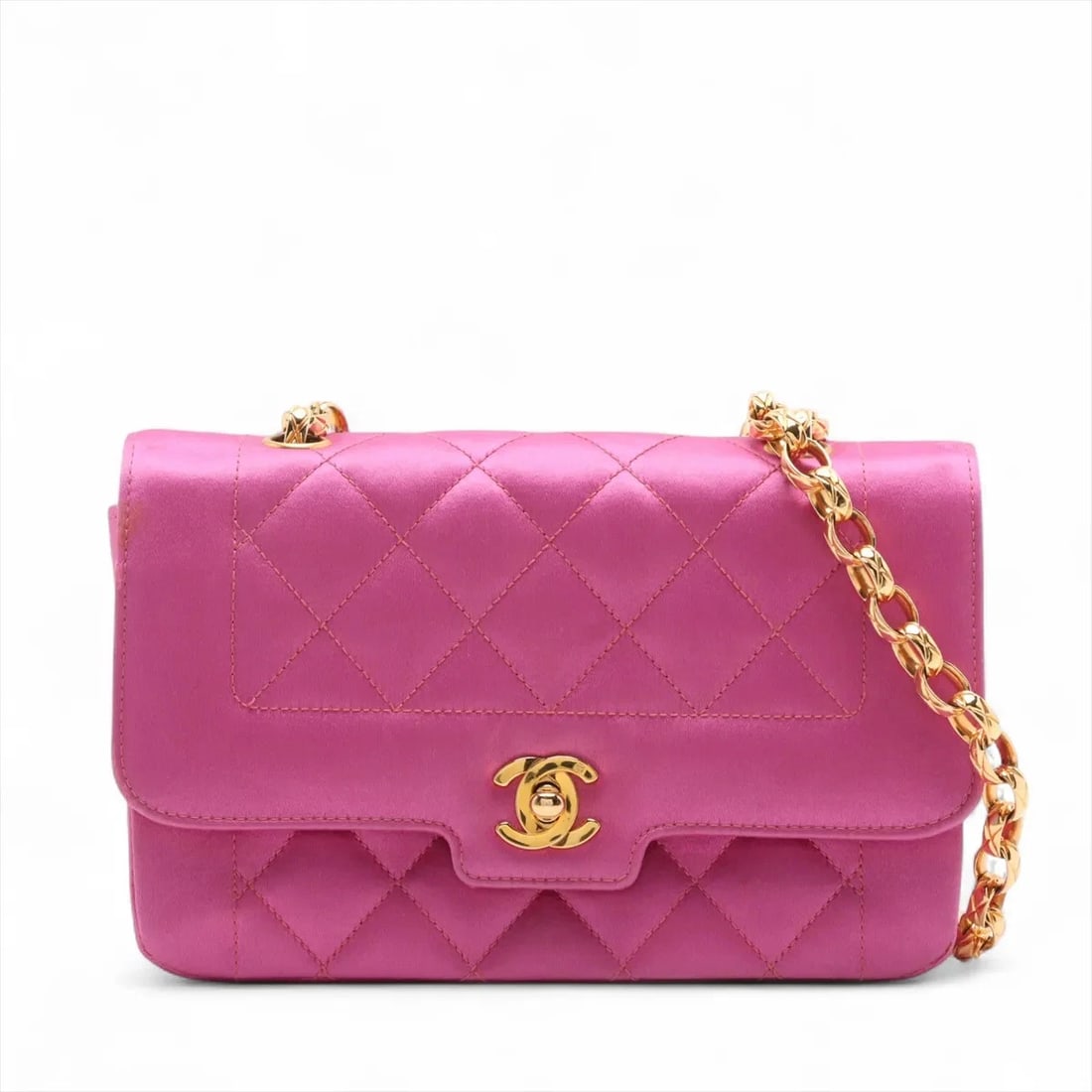 CHANEL MATELASSE SATIN SINGLE FLAP SINGLE CHAIN BAG: Chanel Matelasse Satin Single Flap Single Chain Bag Brand: Chanel Type/Style: Shoulder bag Material: Satin Color: Purple Size: Height:4.7inchLength:7.1inchDepth:2.0inch Accessories: None A