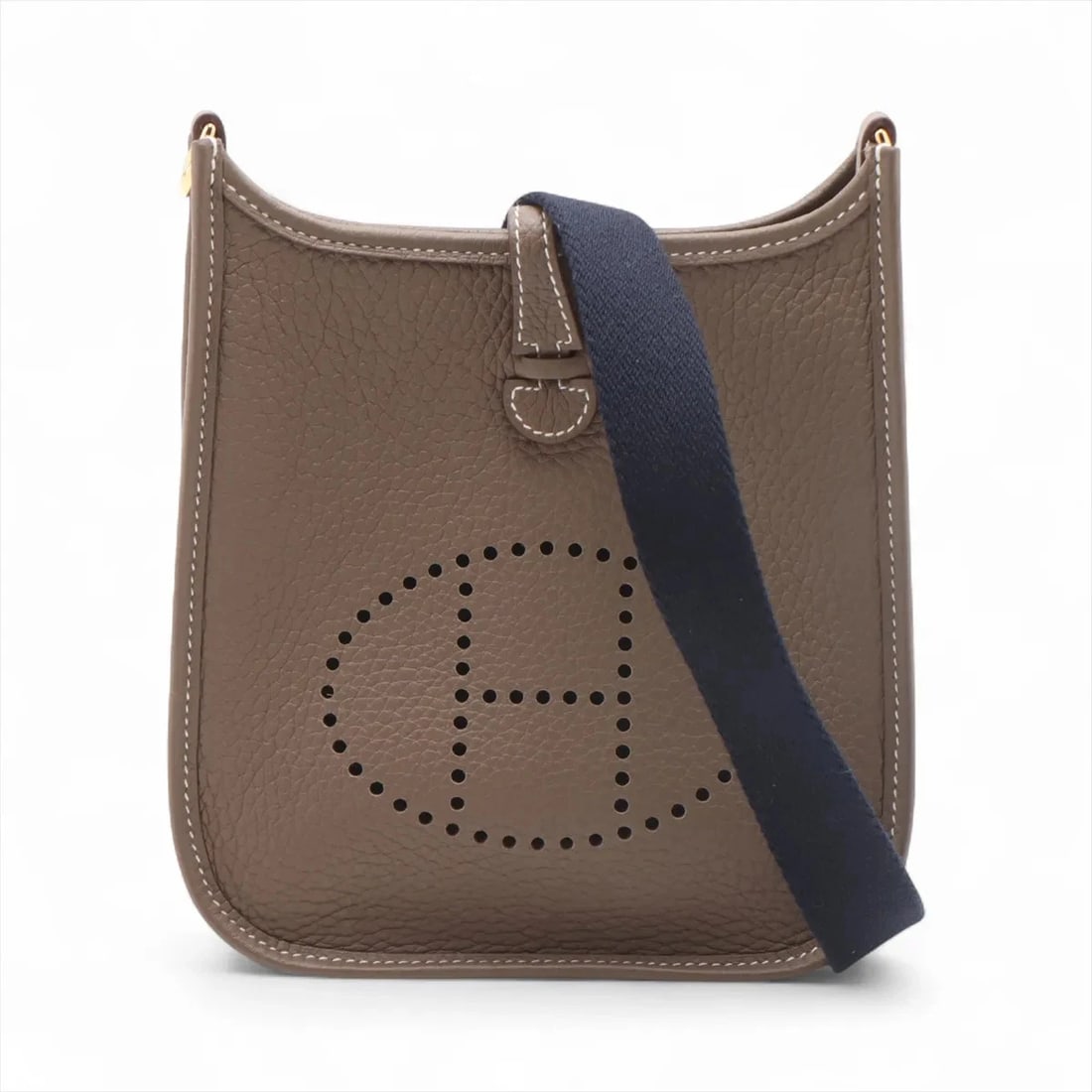 HERMES EVELYN 16 TPM AMAZON TAURILLON CLEMENCE ETOUPE: Hermes evelyn 16 TPM Amazon Taurillon Clemence Etoupe Brand: Hermes Type/Style: Shoulder bag Material: Taurillon Clemence Color: Etoupe Size: Height:7.7inchLength:6.9inchDepth:2.2inch Accessories: