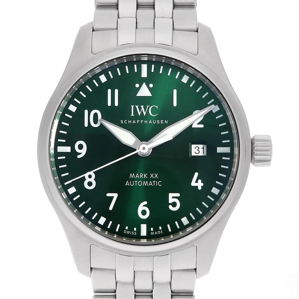 IWC PILOT'S WATCH: IWC Pilot's Watch Brand: IWC Type/Style: Wrist watch Material: Band Material Stainless Steel, Case Material Stainless Steel Color: Dial Color Green Size: Case:W40mm Circumference of Wrist:18.5cm A