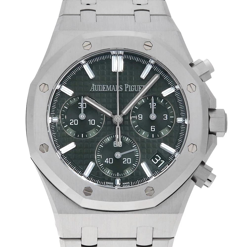 AUDEMARS PIGUET ROYAL OAK CHRONOGRAPH WATCH: AUDEMARS PIGUET Royal Oak Chronograph Watch Brand: AUDEMARS PIGUET Type/Style: Wrist watch Material: Band Material Stainless Steel, Case Material Stainless Steel Color: Dial Color Khaki Size: Case:W41