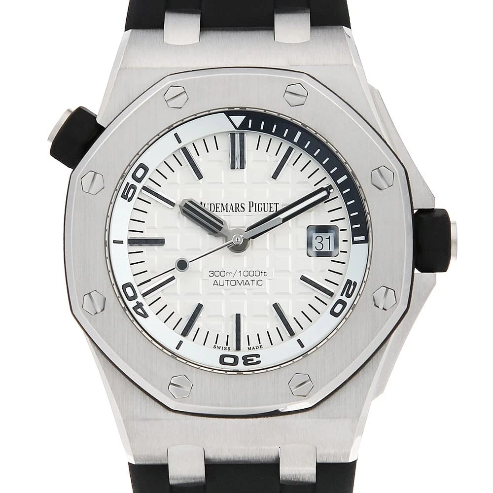 AUDEMARS PIGUET ROYAL OAK OFFSHORE DIVER WATCH: AUDEMARS PIGUET Royal Oak Offshore Diver Watch Brand: AUDEMARS PIGUET Type/Style: Wrist watch Material: Band Material rubber, Case Material Stainless Steel Color: Dial Color White Size: Case:W42mm