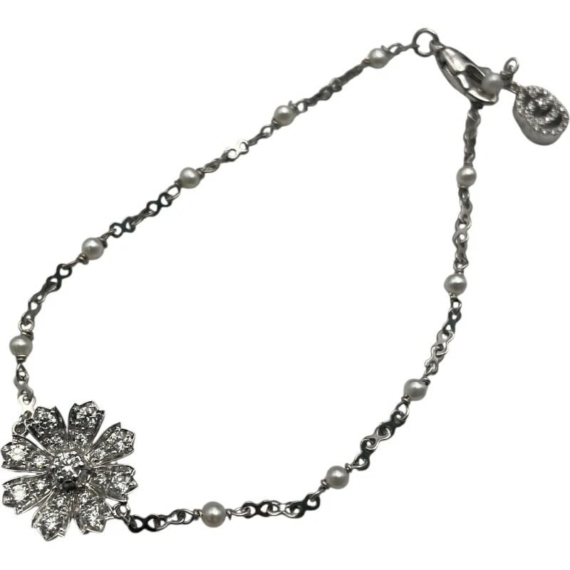 GUCCI FLORA BRACELET WHITE GOLD 750 JEWELRY: Gucci Flora Bracelet White Gold 750 Jewelry Brand: Gucci Type/Style: Bracelet Material: K18 WG Color: WG Size: Size Height: approx. 13.7mm Width: approx. 13.6mm Total length: approx. 20cm Arm circumfe