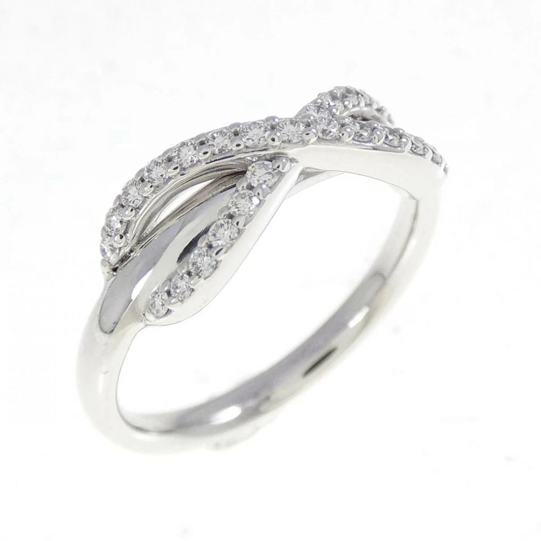 TIFFANY INFINITY RING 750 WHITE GOLD: Tiffany Infinity Ring 750 White Gold Brand: Tiffany & Co. Type/Style: Ring Material: 750 White Gold, Main Stone Natural Color: white Gold Size: US 4.5 Accessories: None Accessories Notice: