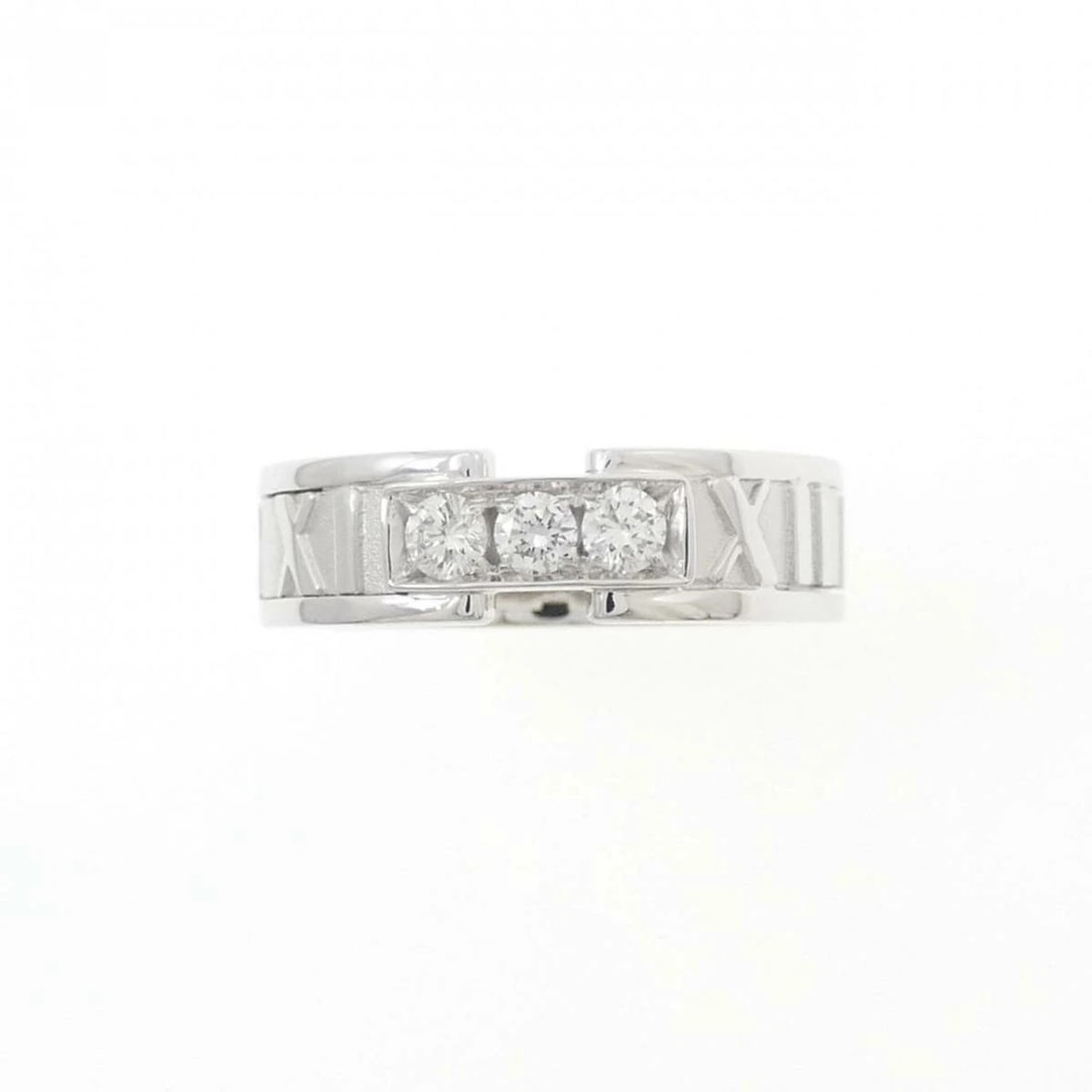 TIFFANY ATLAS RING TITANIUM WHITE GOLD: Tiffany Atlas Ring Titanium White Gold Brand: Tiffany & Co. Type/Style: Ring Material: K18White Gold Color: White Gold Size: US 5.5 Accessories: None Accessories Notice: When purchasing pre-owned