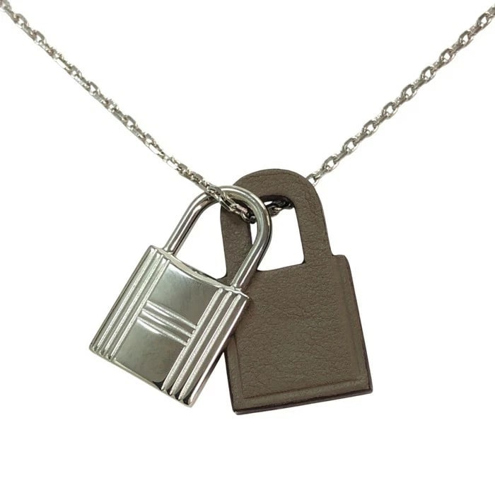 HERMES O'KELLY PENDANT NECKLACE LEATHER ETOUPE SILVER: Hermes O'Kelly Pendant Necklace Leather Etoupe Silver Brand: Hermes Type/Style: Necklace Material: Leather Color: Etoupe, Silver Size: Total length approximately 17.3 inches (44cm), 19.3 inches Ac