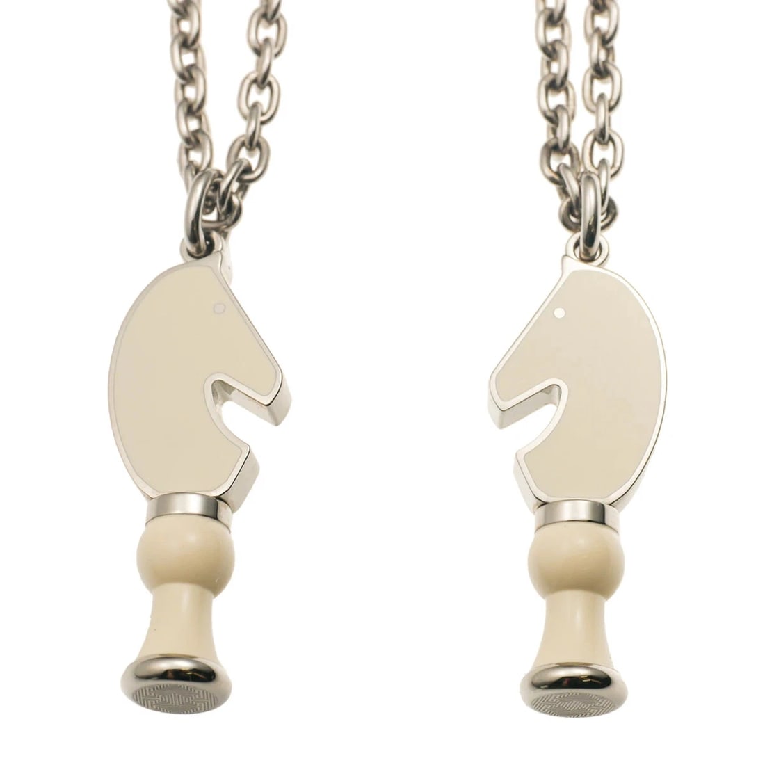 HERMES CAVALIER HORSE CHESS NECKLACE METAL WHITE: Hermes Cavalier Horse Chess Necklace Metal White Brand: Hermes Type/Style: Necklace Material: Metal Color: White, Silver Size: Pendant W0.5 in x H1.6 in, Chain 18.5 in / 22.4 in (adjustable) Acces