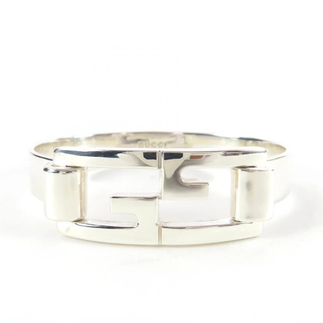 GUCCI GG SILVER BANGLE BRACELET ACCESSORIES: GUCCI GG Silver Bangle Bracelet Accessories Brand: GUCCI Type/Style: NA Material: AG925 silver Color: Silver Size: Inner circumference: 6.7 in, Width: 0.4 in, Top height: 0.6 in Accessories: None