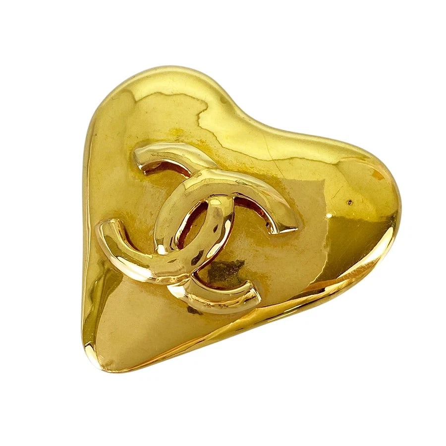 CHANEL GOLD PLATED BROOCH: CHANEL Gold plated Brooch Brand: CHANEL Type/Style: Brooch Material: Gold Plated Color: Gold Size: Top size:51.5mm?54.0mm Accessories: None Accessories Notice: When purchasing pre-owned go