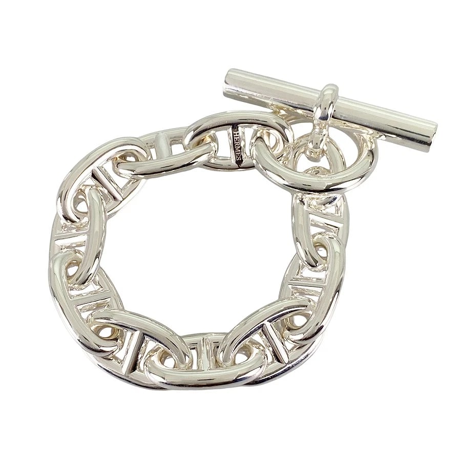 HERMES CHAINE D'ANCRE TGM SILVER BRACELET: HERMES Chaine d'Ancre TGM Silver Bracelet Brand: HERMES Type/Style: Bracelet Material: Silver 925 Color: Silver Size: Frame size (per frame):23.5mm?13.8mm Wrist Size:15cm Accessories: None