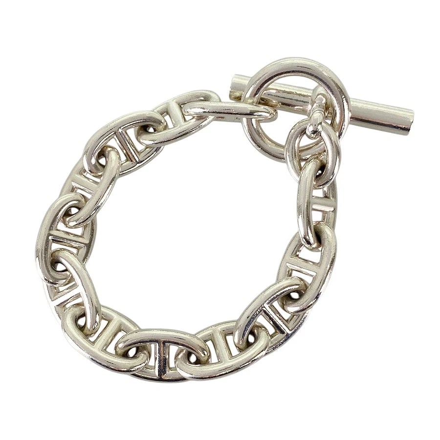 HERMES CHAINE D'ANCRE TGM SILVER BRACELET: HERMES Chaine d'Ancre TGM Silver Bracelet Brand: HERMES Type/Style: Bracelet Material: Silver 925 Color: Silver Size: Frame size (per frame):23.5mm?13.9mm Wrist Size:17.5cm Accessories: None <