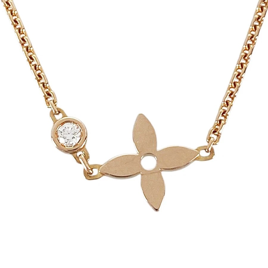LOUIS VUITTON MONOGRAM ROSE GOLD DIAMOND NECKLACE: LOUIS VUITTON Monogram Rose gold Diamond Necklace Brand: LOUIS VUITTON Type/Style: Necklace Material: 18K Rose Gold, Main Stone Natural Color: Gold Size: Top size:8.9mm?9.2mm Necklace full length:40cm