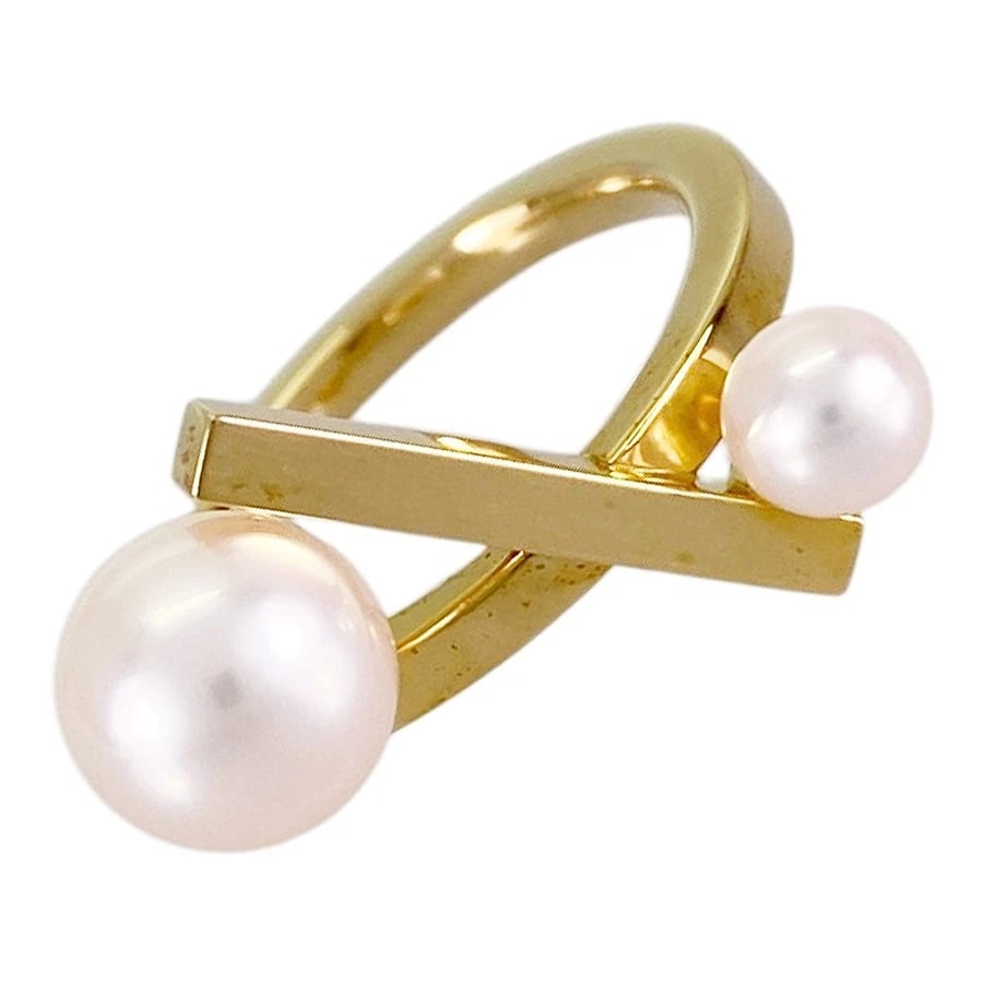 TASAKI BALANCE CROSS YELLOW GOLD PEARL RING: TASAKI Balance cross Yellow gold Pearl Ring Brand: TASAKI Type/Style: Ring Material: 18K Yellow Gold Color: Gold Size: 5.5 US Accessories: None Accessories Notice: When purchasing pre-owned goods,