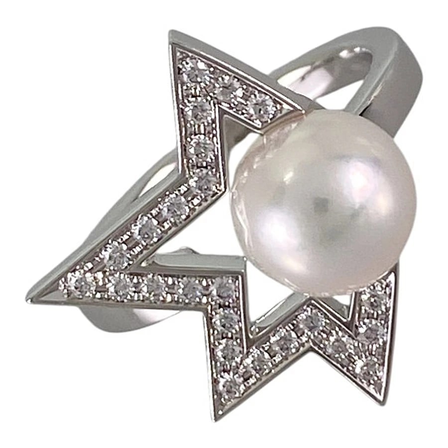 TASAKI COMET PLUS WHITE GOLD DIAMOND PEARL RING: TASAKI Comet Plus White gold Diamond Pearl Ring Brand: TASAKI Type/Style: Ring Material: 18K White Gold, Main Stone Natural Color: Silver Size: 5.5 US Accessories: None Accessories Notice: