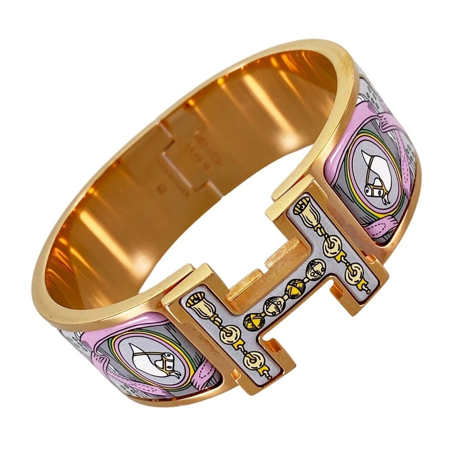 HERMES CLICK CRACK H GOLD PLATED BANGLE: HERMES Click crack H Gold plated Bangle Brand: HERMES Type/Style: Bangle Material: Gold Plated Color: Gold Size: width:19.5mm Wrist Size:16.5cm Accessories: None Accessories Notice: When p