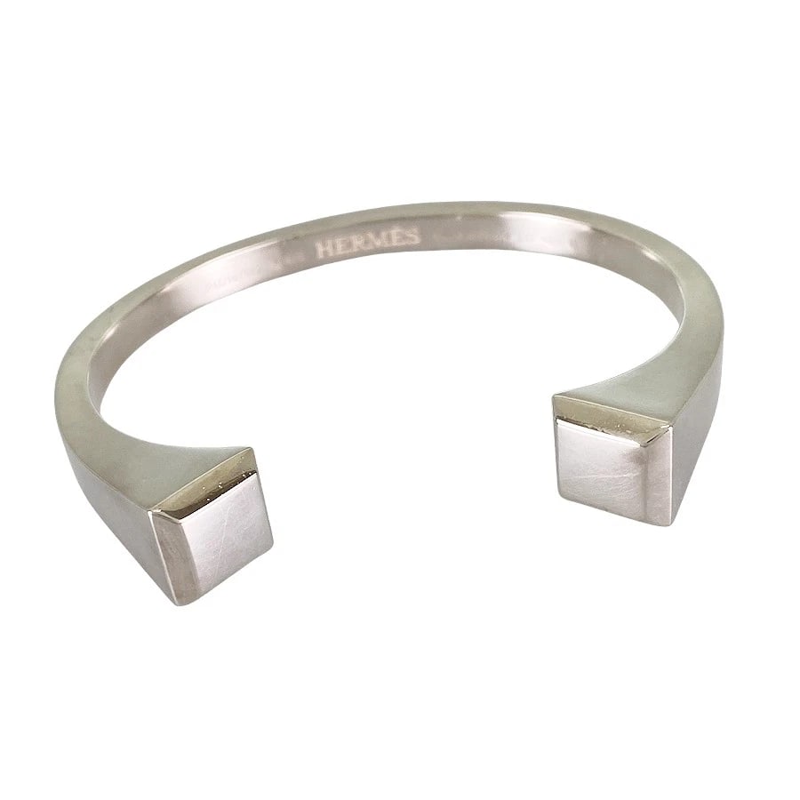HERMES CROWD FORGE SILVER BANGLE: HERMES Crowd Forge Silver Bangle Brand: HERMES Type/Style: Bangle Material: Silver 925 Color: Silver Size: Wrist Size:16.5cm Accessories: None Accessories Notice: When purchasing pre-owned
