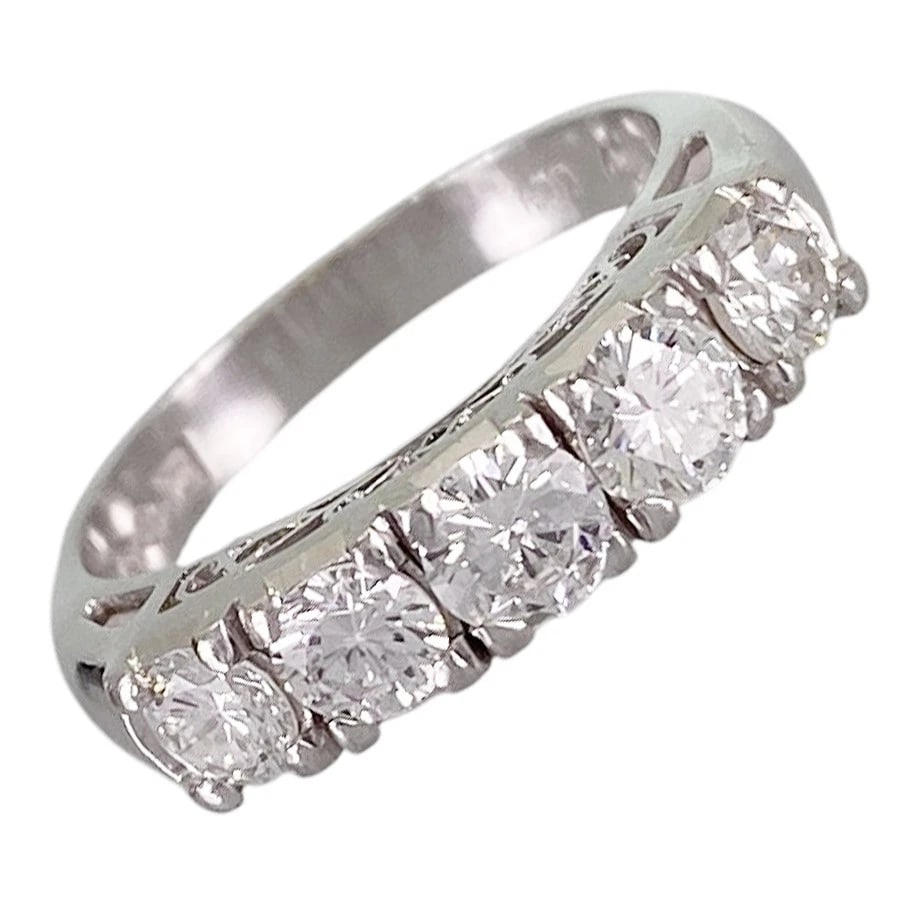 RING PLATINUM DIAMOND: Ring Platinum Diamond Brand: Unsigned Jewelry Type/Style: Ring Material: Pt900, Main Stone Natural Color: Silver Size: 5.5 US Accessories: None Accessories Notice: When purchasing pre-owned goods,