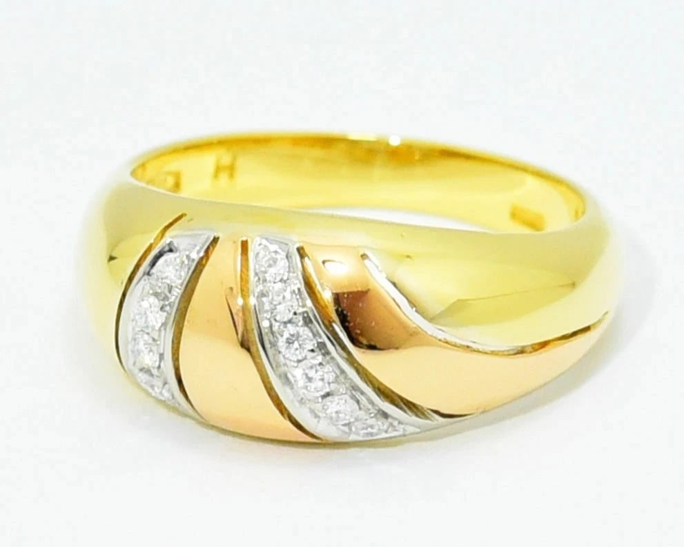 DAMIANI 18K THREE COLOR TRI GOLD PAVE DIAMOND WIDE BAND DOME RING: Damiani 18k Three Color Tri Gold Pave Diamond Wide Band Dome Ring Brand: Damiani Type/Style: Ring Material: 18k Yellow Gold 18k White Gold, Main Stone Natural Color: Multicolor Size: US7 Accessori