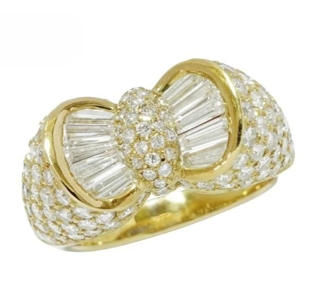 PONTE VECCHIO DIAMOND 18K YELLOW GOLD BOW COCKTAIL RING: Ponte Vecchio Diamond 18k Yellow Gold Bow Cocktail Ring Brand: Ponte Vecchio Type/Style: Ring Material: 18k Yellow Gold, Main Stone Natural Color: Yellow Size: US6 Accessories: None Access
