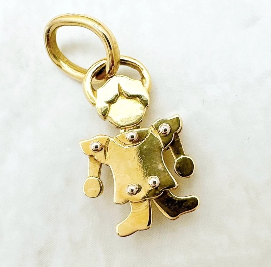 POMELLATO ANGEL CHERUB 18K YELLOW GOLD PENDANT CHARM NECKLACE: Pomellato Angel Cherub 18k Yellow Gold Pendant Charm Necklace Brand: Pomellato Type/Style: Pendant Material: 18k Yellow Gold Color: Yellow Size: Pendant Size: Approx. W 0.2-0.4 x H 0.6 in / W 4.2-9.2 