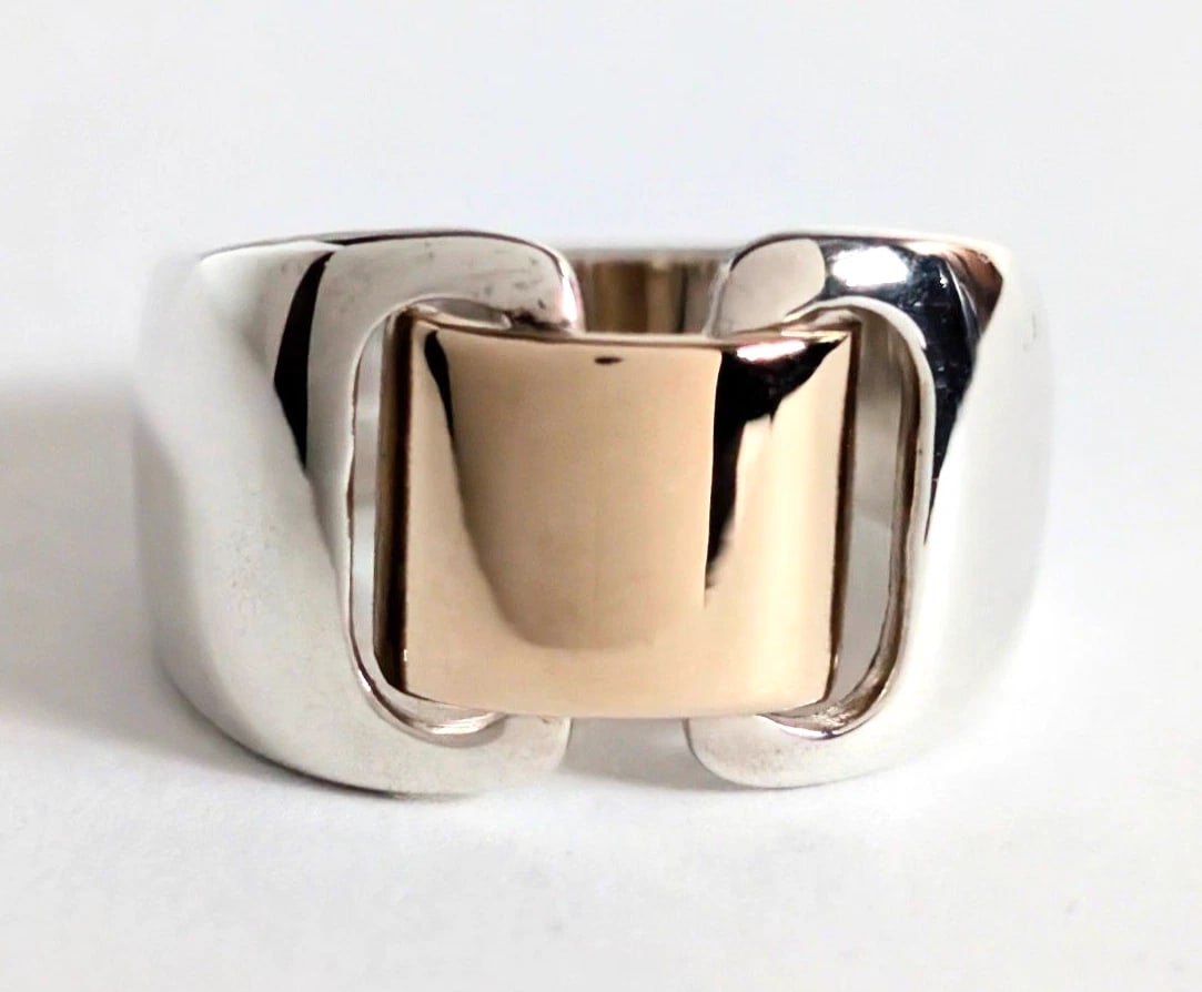 HERMES BAKUBA 18K GOLD STERLING SILVER 925 RING: Hermes Bakuba 18k Gold Sterling Silver 925 Ring Brand: HERMES Type/Style: Ring Material: 18k Yellow Gold Sterling Silver 925 Color: Gold, Silver Size: US7 Accessories: None Accessories Not