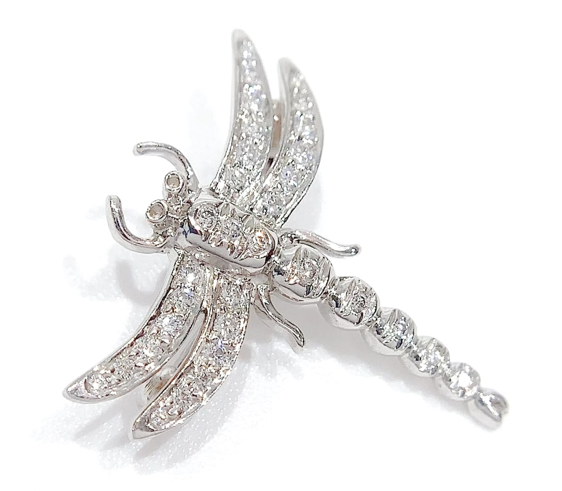 TIFFANY & CO ENCHANT DRAGONFLY DIAMOND PAVE PLATINUM PT950 BROOCH: Tiffany & Co Enchant Dragonfly Diamond Pave Platinum PT950 Brooch Brand: Tiffany & Co. Type/Style: Brooch Material: Platinum 950, Main Stone Natural Color: White Size: 21.5 mm ? 20.1 mm / 0.8 in ? 0.8