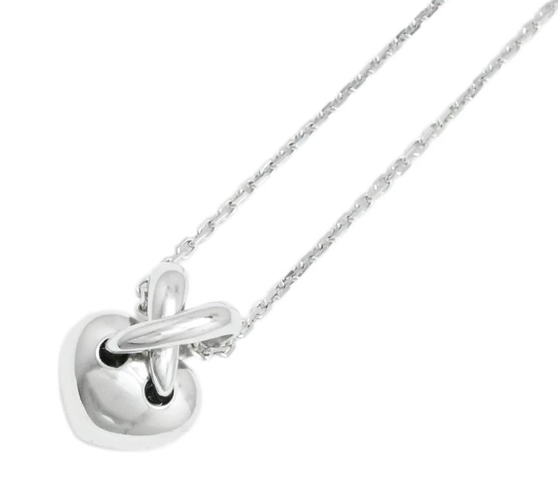 CHAUMET LIENS HEART 18K WHITE GOLD PENDANT NECKLACE: Chaumet Liens Heart 18k White Gold Pendant Necklace Brand: Chaumet Type/Style: Necklace Material: 18k White Gold Color: White Gold Size: Chain Length: approx. 38 cm (15.0 in) Pendant Size: approx. W10
